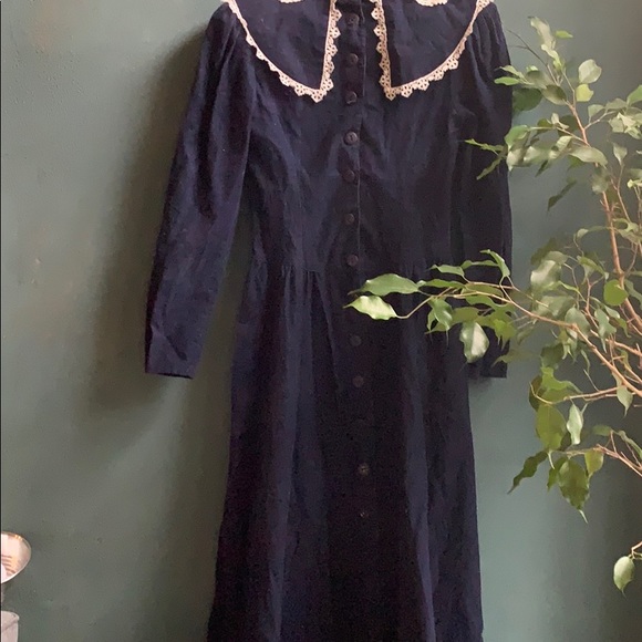 1980s Vintage Gunne Sax Dress - Picture 3 of 4